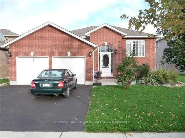 Property Photo: 263 Johnson Street ON L4M 6S2