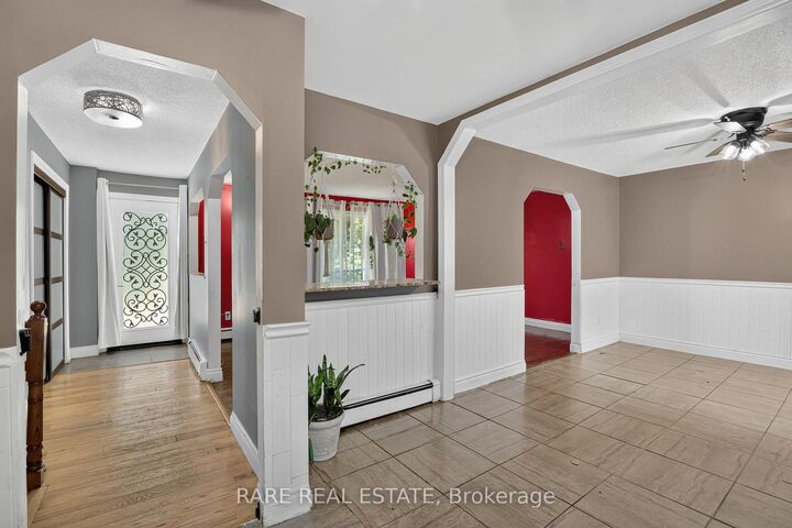 Property Photo: 14 Pineway Court ON L0M 1N0