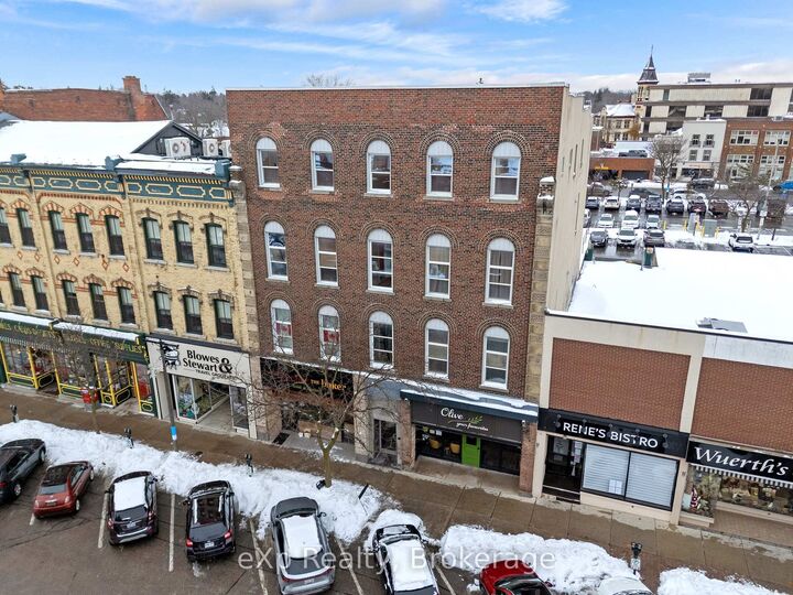 Property Photo:  24 Wellington Street 6  ON N5A 2L2 