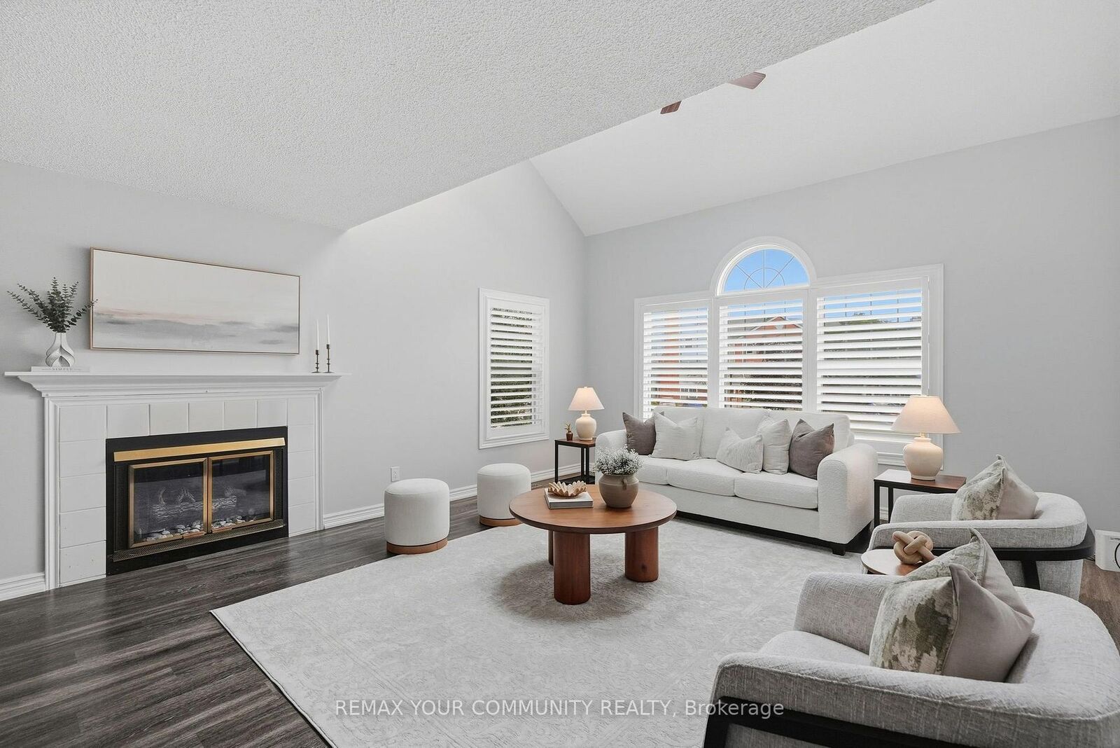 Property Photo: 1661 Nash Road H-5 ON L1E 1S8