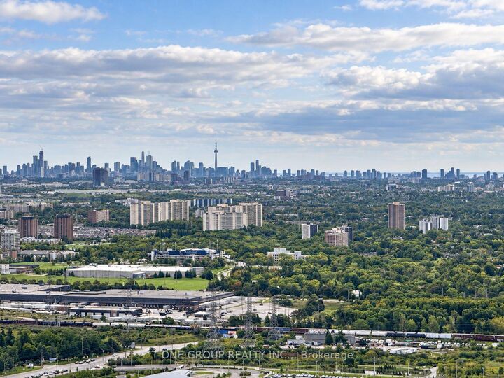 Property Photo:  225 Commerce Street 5803  ON L4K 0R1 