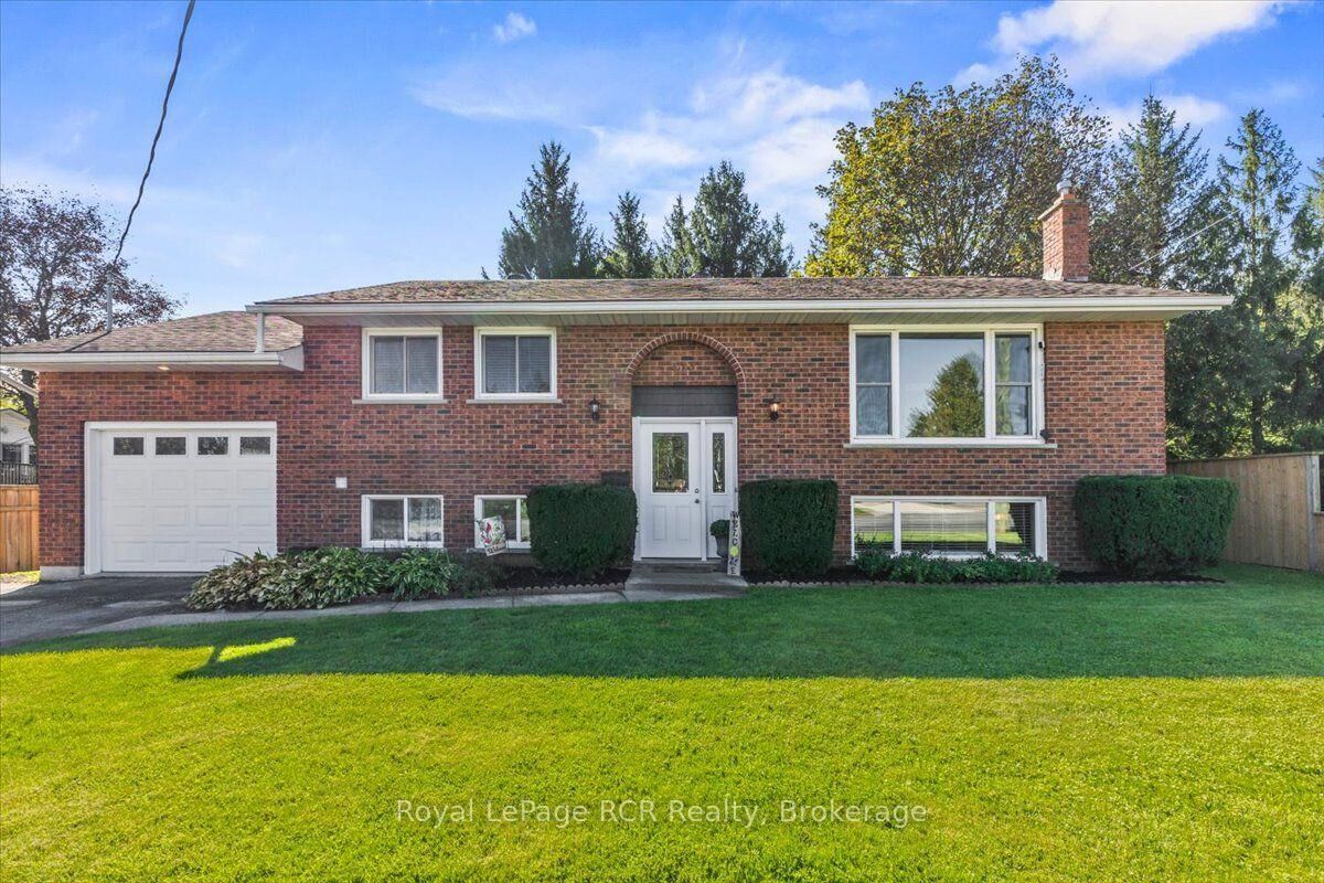 Property Photo:  513 6th Street  ON N4N 3E2 