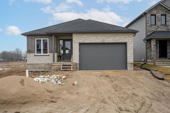 Property Photo:  44 Postma Crescent  ON N0M 1A0 