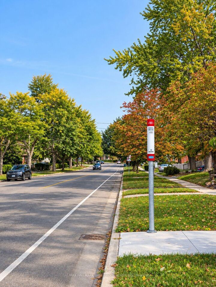 Property Photo:  826 Brimorton Drive  ON M1G 2S9 