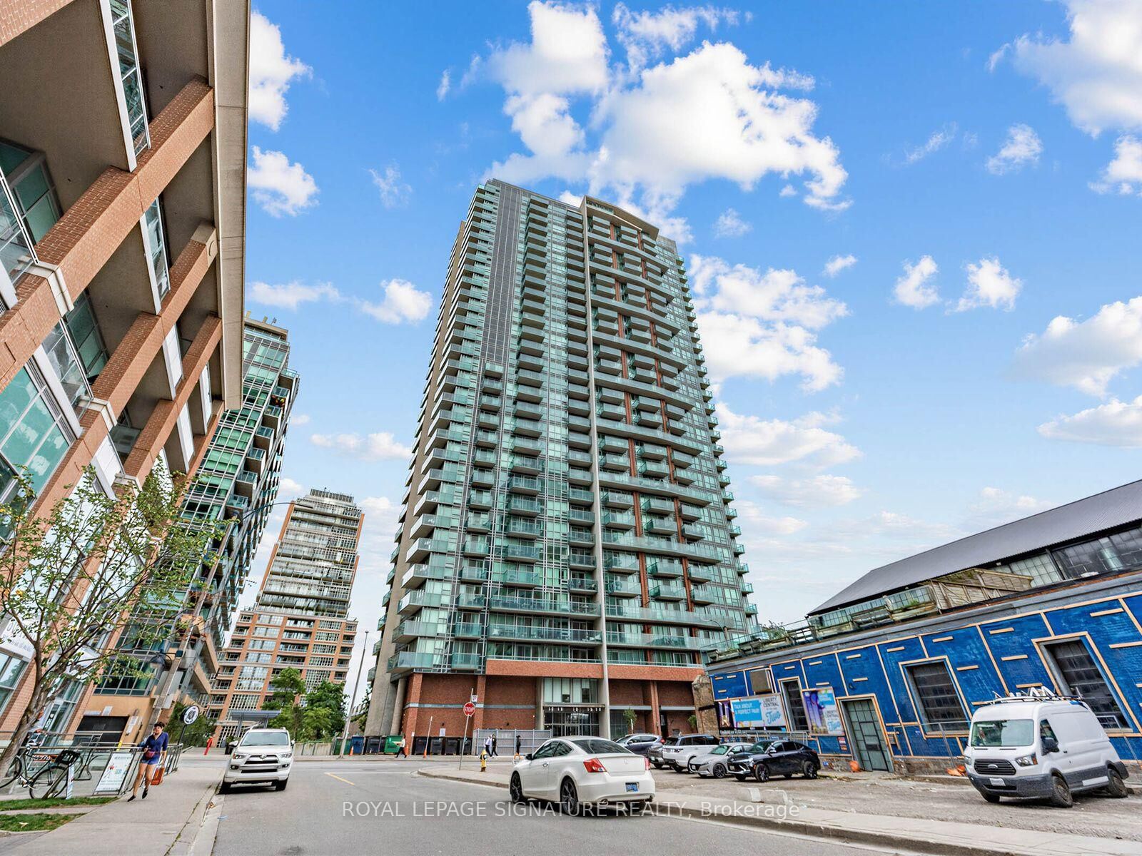Property Photo:  150 East Liberty Street 1004  ON M6K 3R5 
