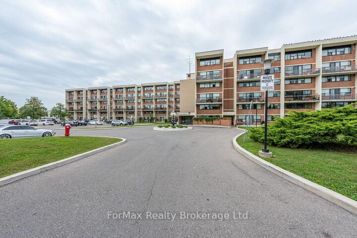 Property Photo:  1050 Stainton Drive 124  ON L5C 2T7 