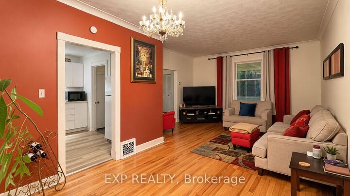 Property Photo: 413 Marlborough Street N ON K6H 4A5