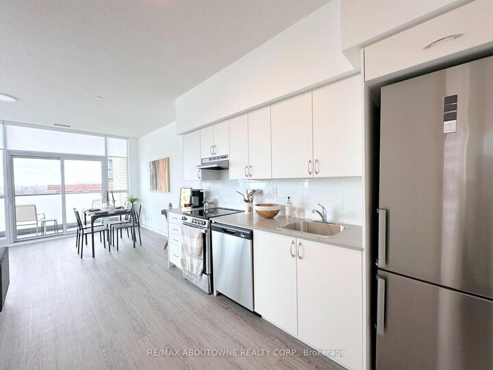 Property Photo:  25 Kitney Drive 709  ON L1S 4S4 