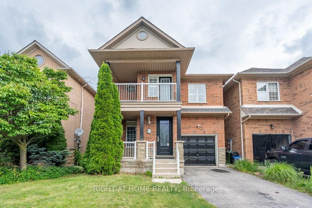 Property Photo:  27 Panorama Way  ON L8E 6C6 