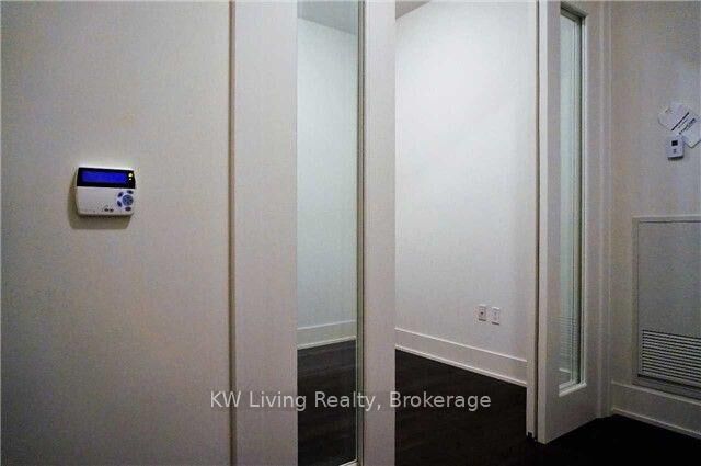 Property Photo:  39 Queens Quay E 1117  ON M5E 0A5 