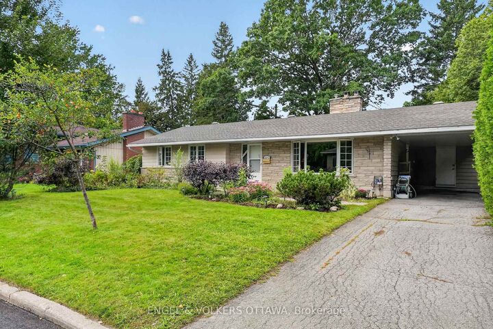 Property Photo:  2642 Marble Crescent  ON K1V 8L8 