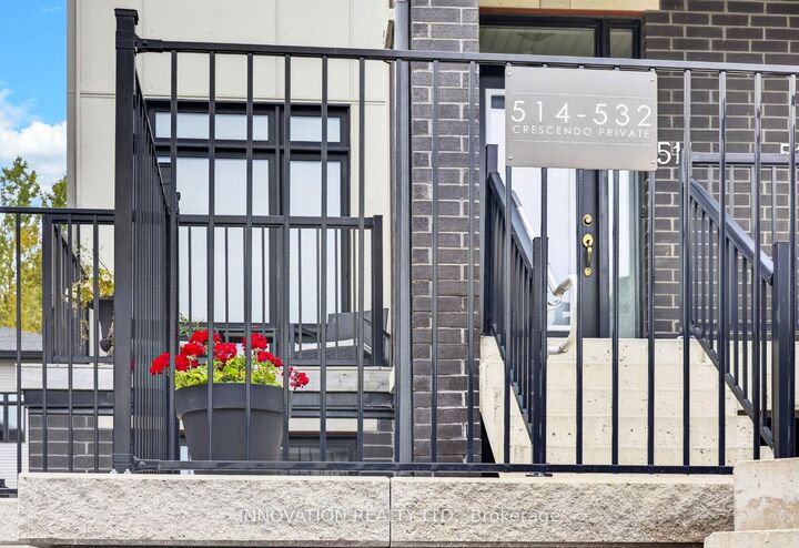 Property Photo:  522 Crescendo Private 20  ON K1X 0E4 