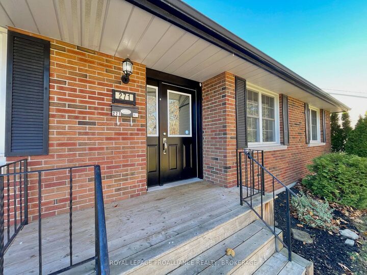 Property Photo:  271 Chelsea Road  ON K7M 3Z3 
