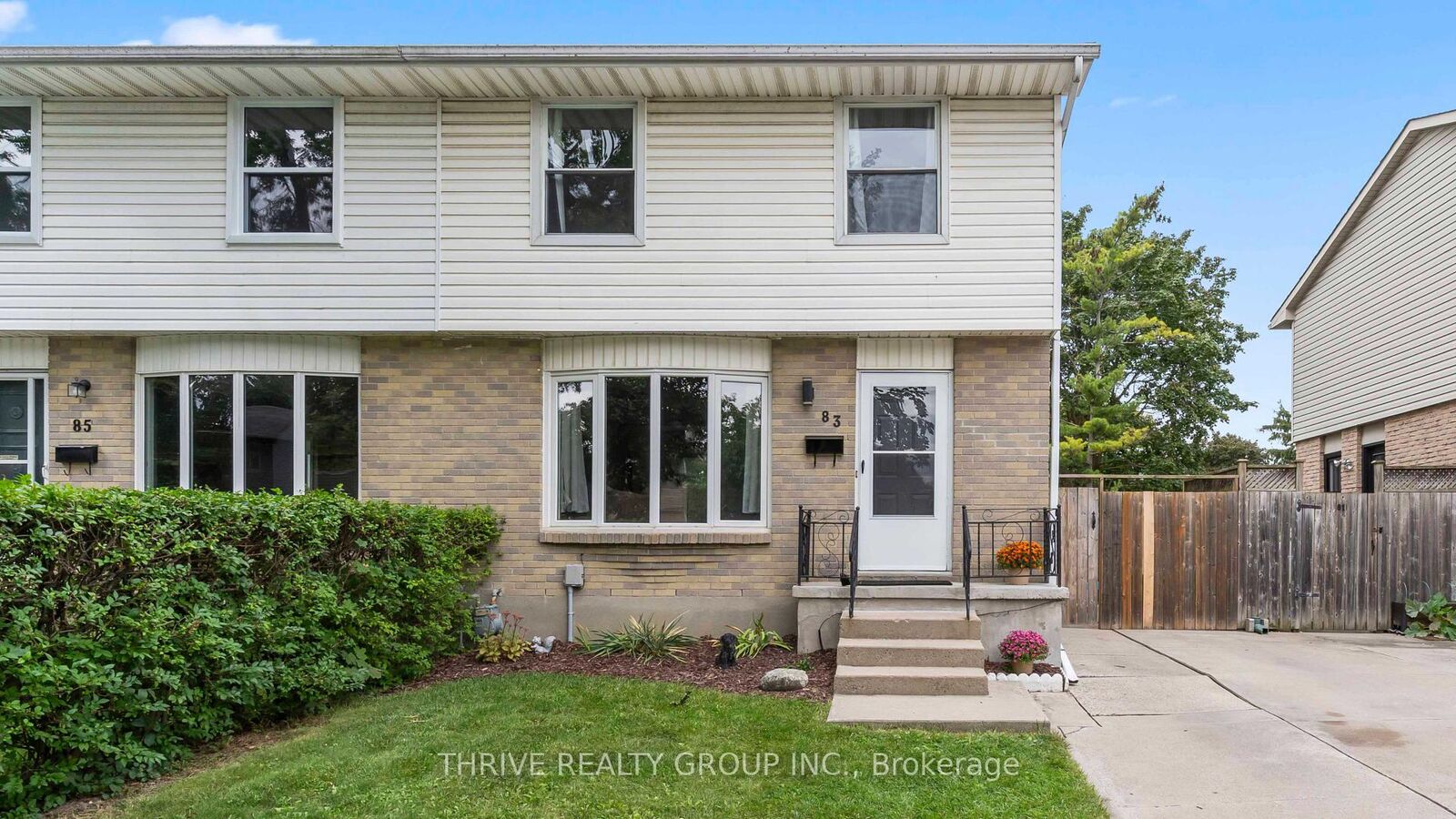 Property Photo:  83 Scotchmere Crescent  ON N6E 1Z9 