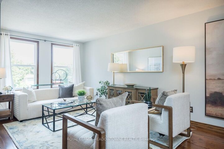 Property Photo:  584 Hayward Crescent  ON L9T 4W7 