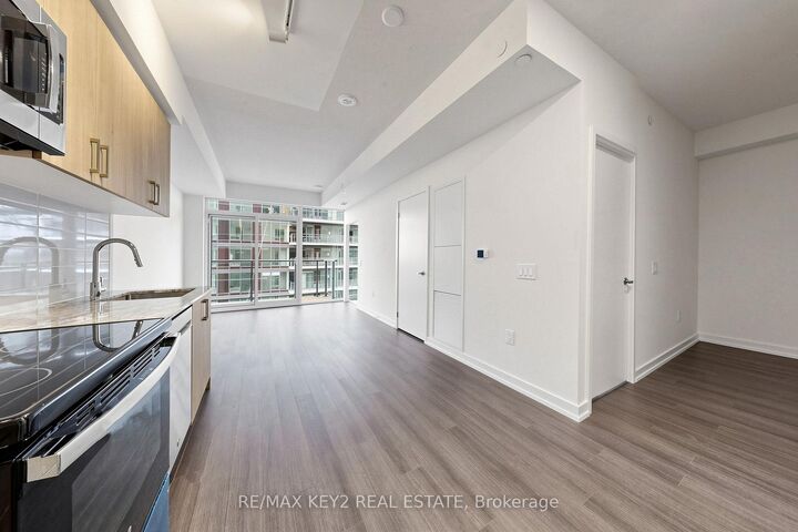 Property Photo: 4010 Eglinton Avenue W 2316 ON M9A 0G5