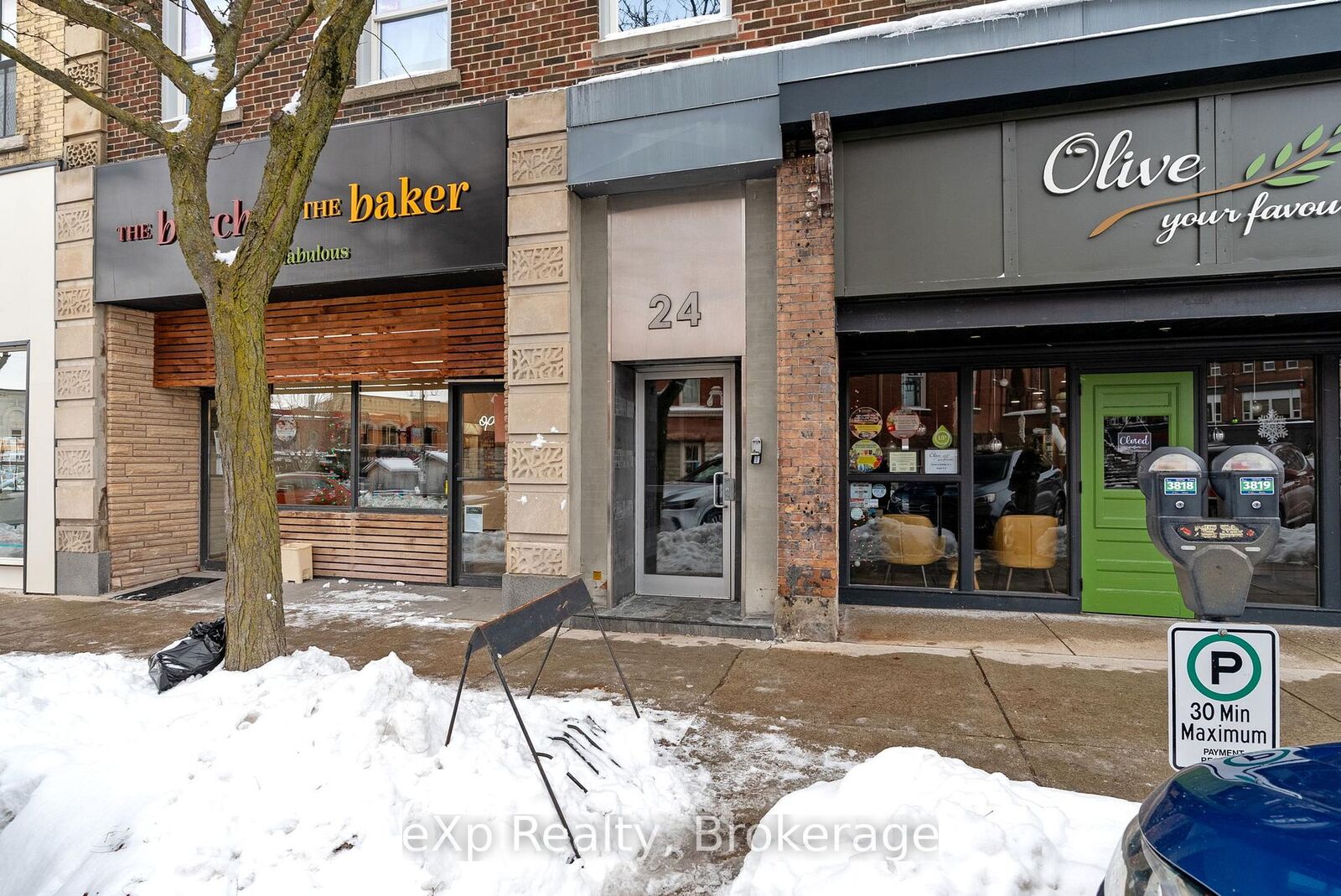 Property Photo:  24 Wellington Street 5  ON N5A 2L2 