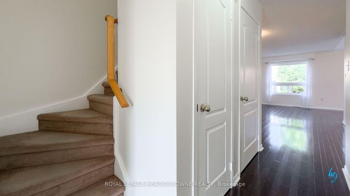 Property Photo:  3561 Southwick Street  ON L5M 7C4 
