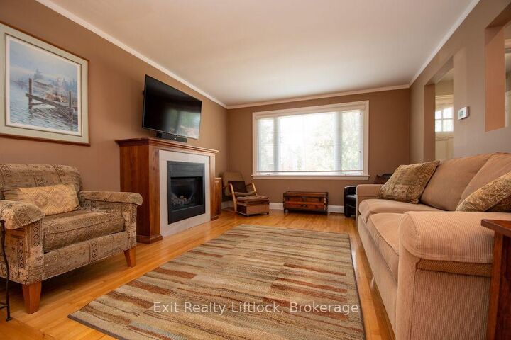 Property Photo:  445 Arndon Avenue  ON K9J 4A7 
