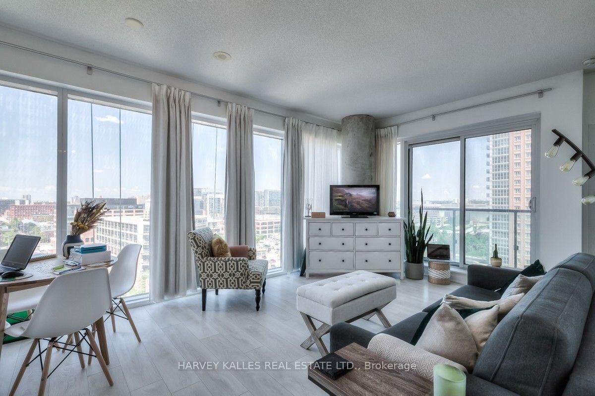 Property Photo:  150 East Liberty Street 1312  ON M6K 3R5 