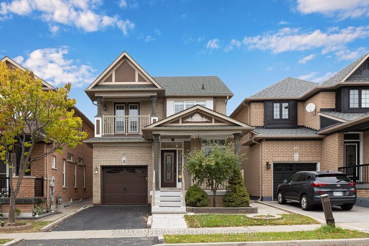 Property Photo:  44 Hawkview Boulevard  ON L4H 2E2 
