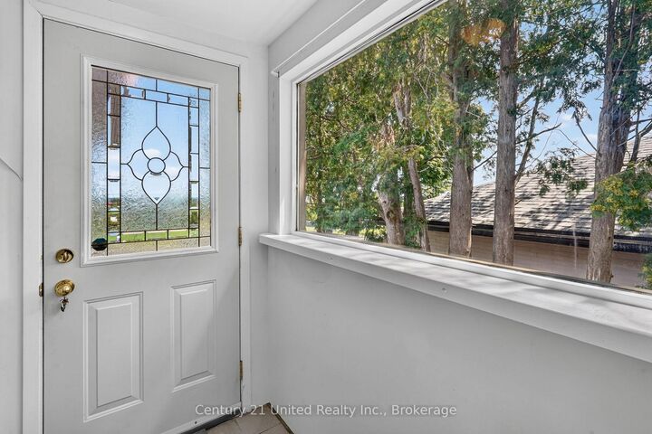 Property Photo: 1696 Applewood Crescent ON K9K 1N4