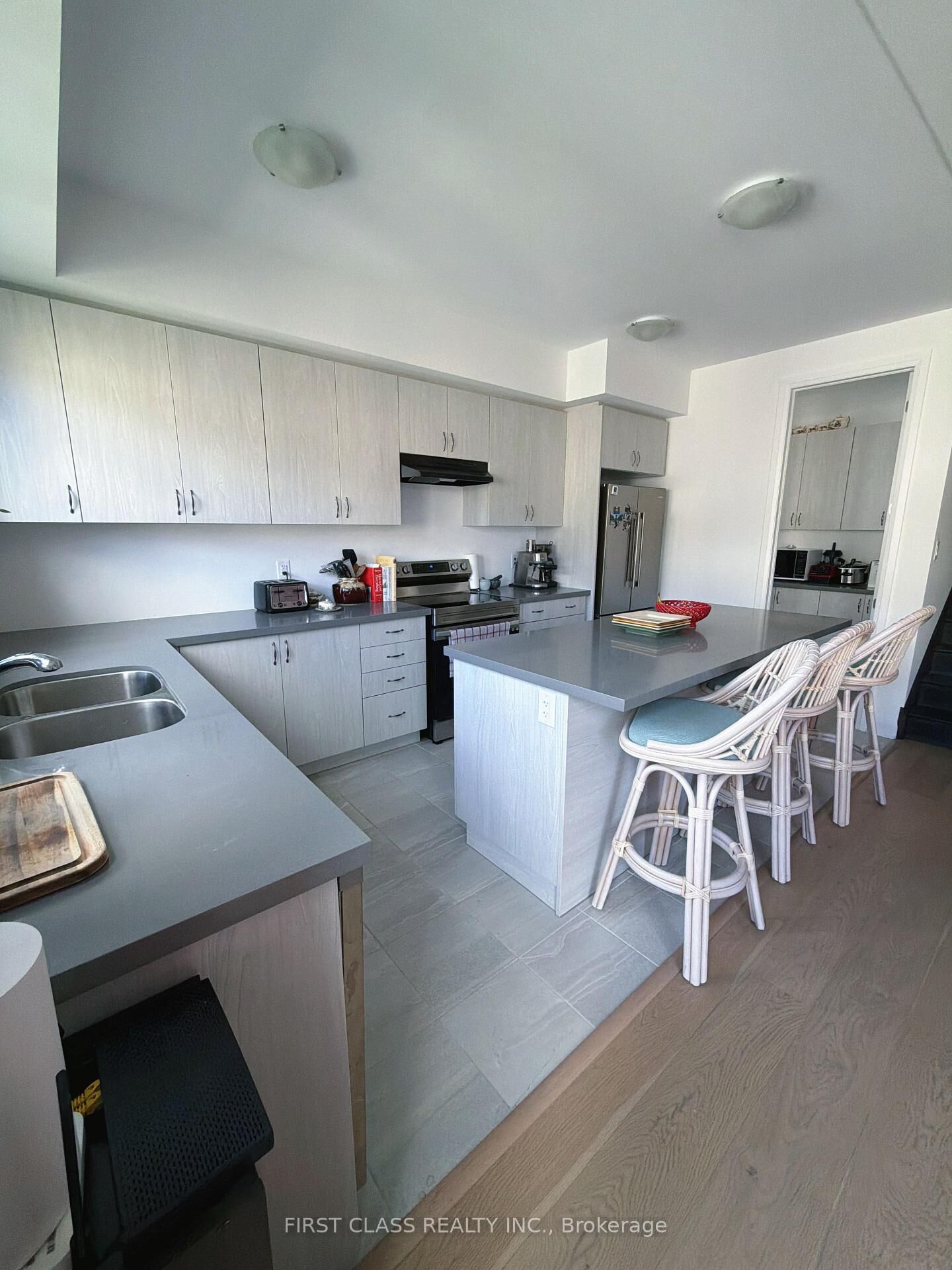 Property Photo:  24 Barnyard Trail  ON L9J 0T3 