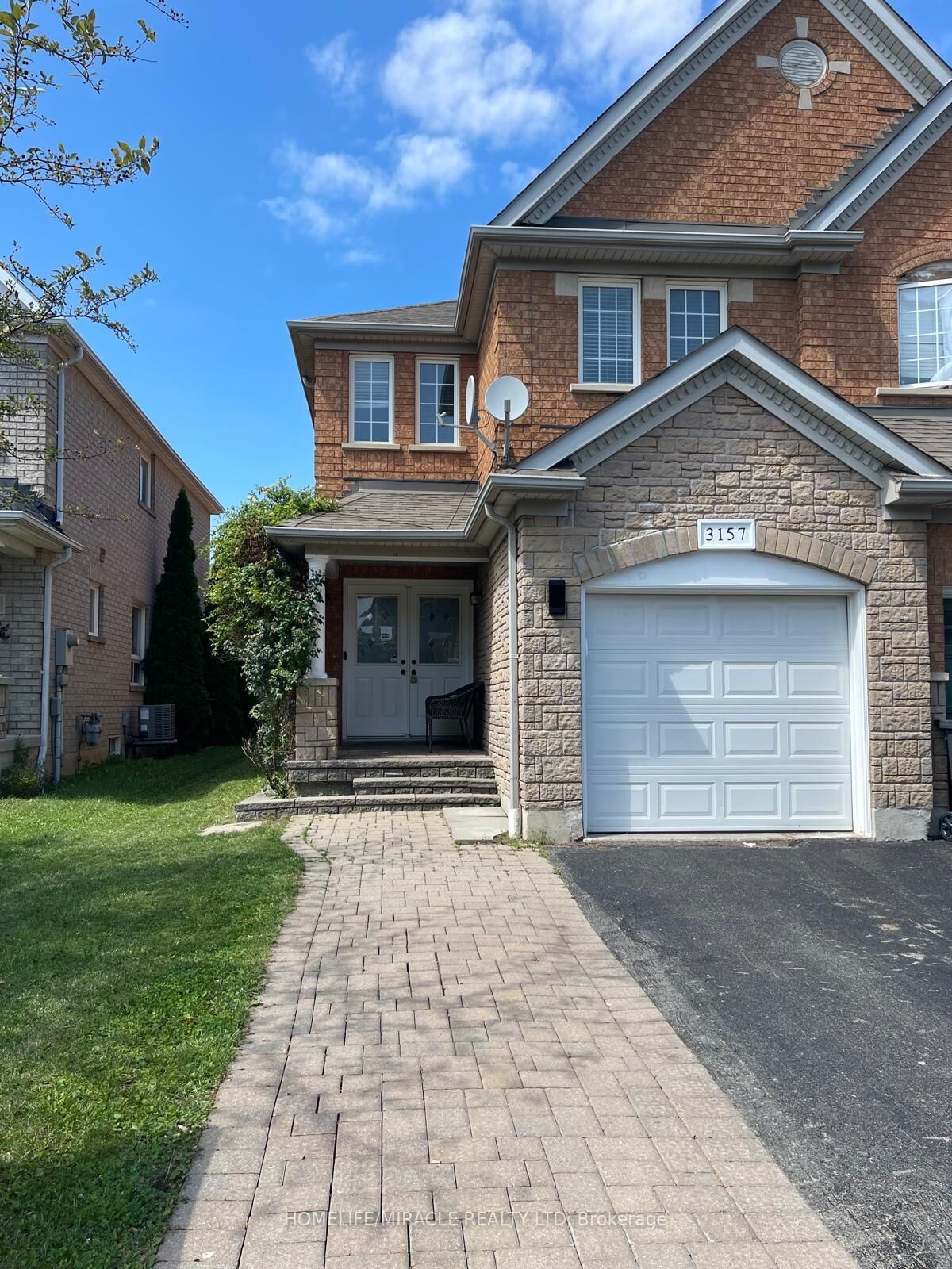 Property Photo:  3157 Bentley Drive  ON L5M 6V8 