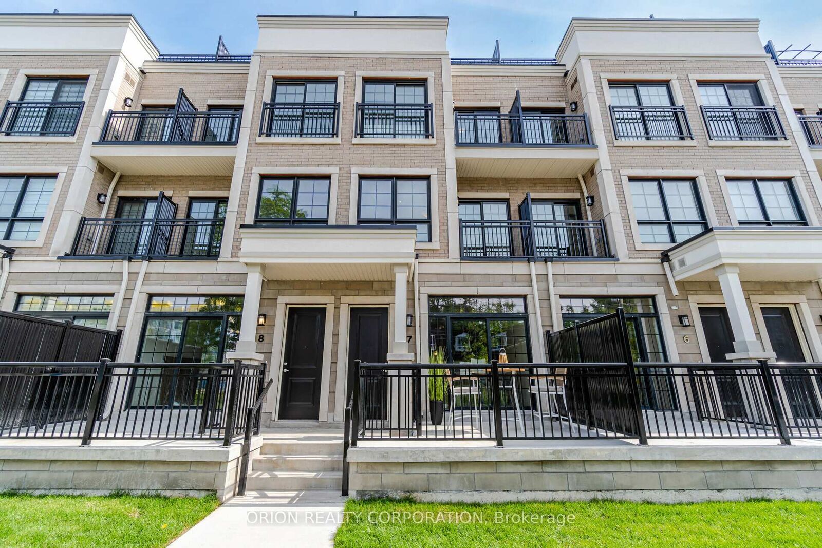 Property Photo:  95 Brookfield Road 8  ON L6K 2Y8 