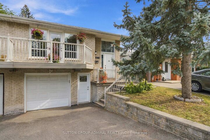 Property Photo:  1871 Silverberry Crescent  ON L5J 1C8 