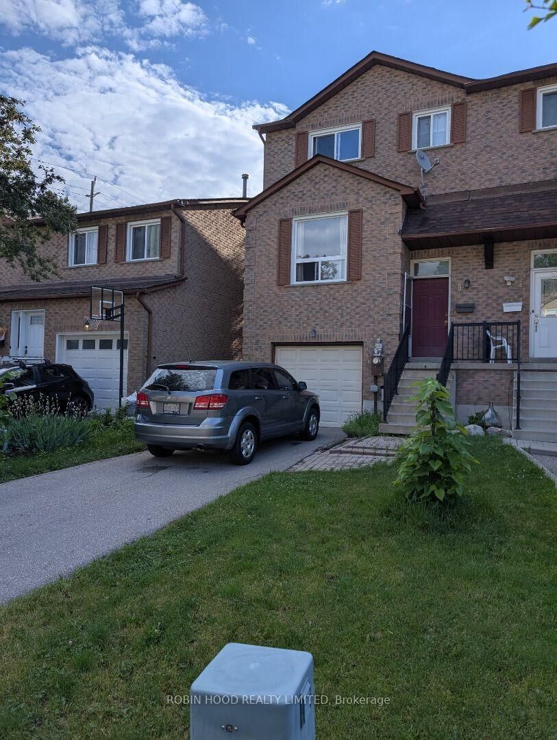 Property Photo:  5 Cottonwood Court  ON L3T 5W9 