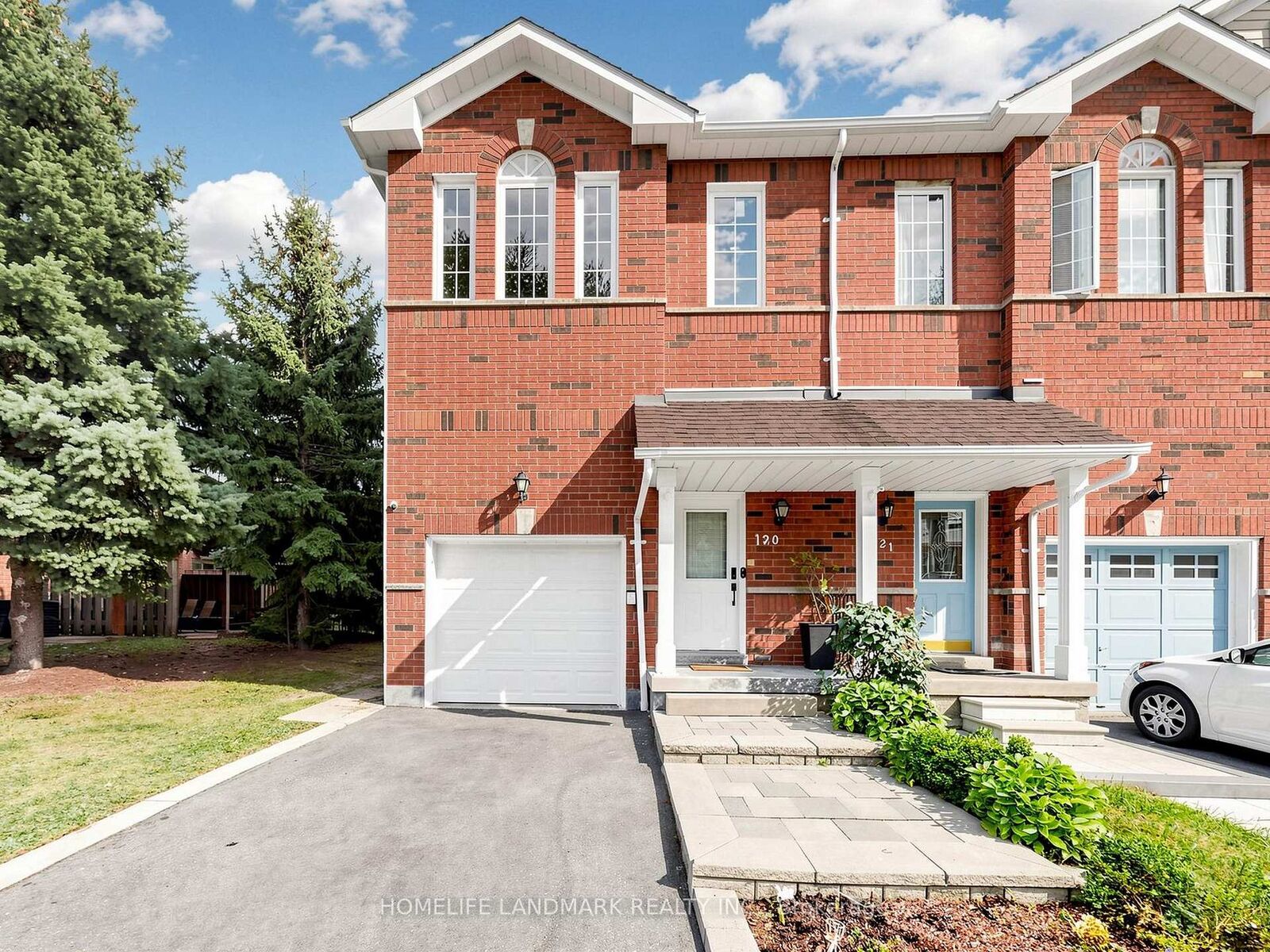 Property Photo:  1480 Britannia Road W 120  ON L5V 2K4 