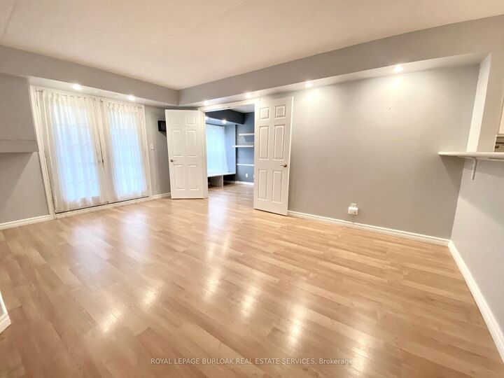 Property Photo:  1450 Bishops Gate 209  ON L6M 4N1 