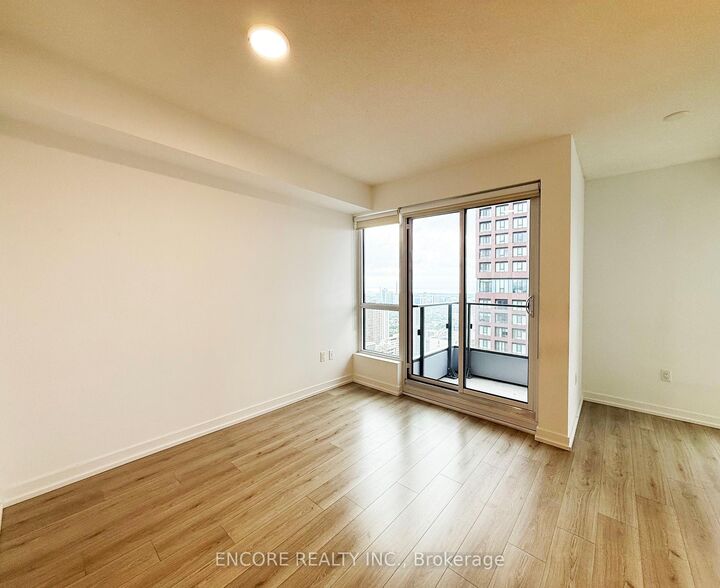 Property Photo: 395 Bloor Street E 3801 ON M4W 3T1