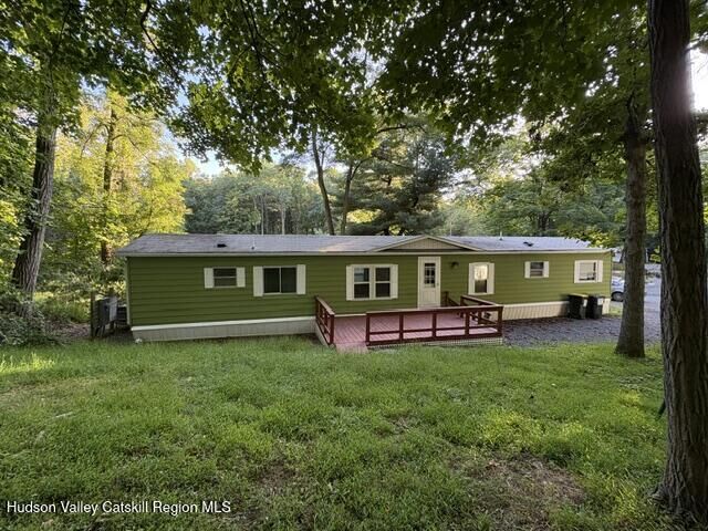 Property Photo:  661 Ulster Landing  NY 12477 
