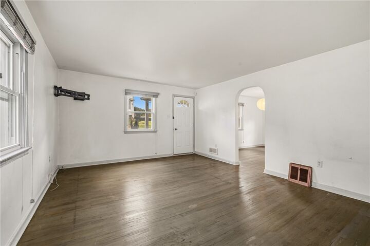 Property Photo:  2412 W Main St  PA 15001 