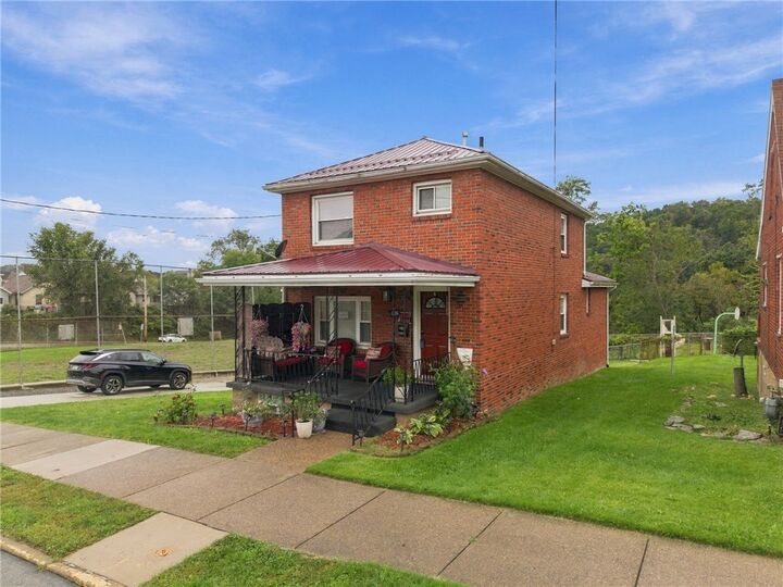 Property Photo:  804 Highland Ave  PA 15140 
