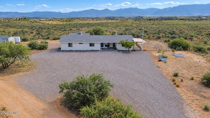 Property Photo: 12885 E Cardinal Way AZ 86325