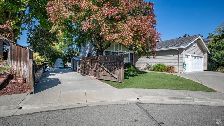 Property Photo:  140 Shetland Court  CA 94591 