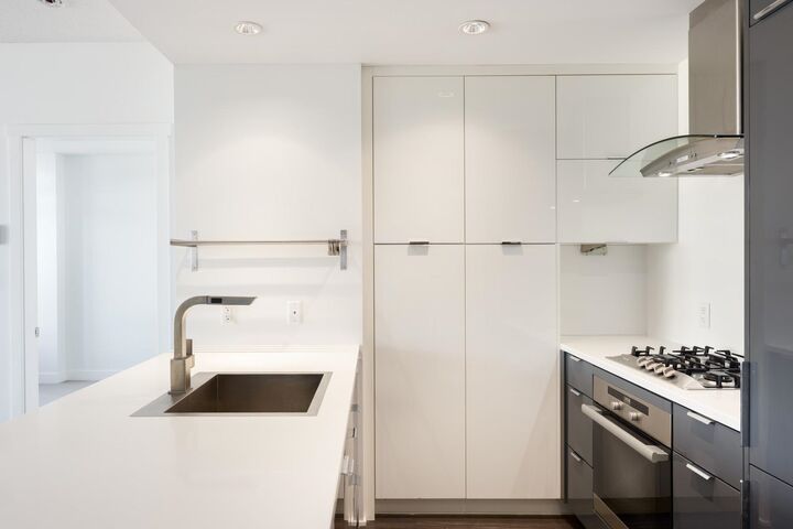 Property Photo:  1777 W 7th Avenue 631  BC V6J 0E5 