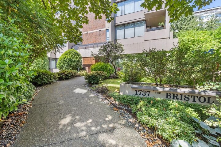 Property Photo:  1737 Duchess Avenue  BC V7V 1P8 