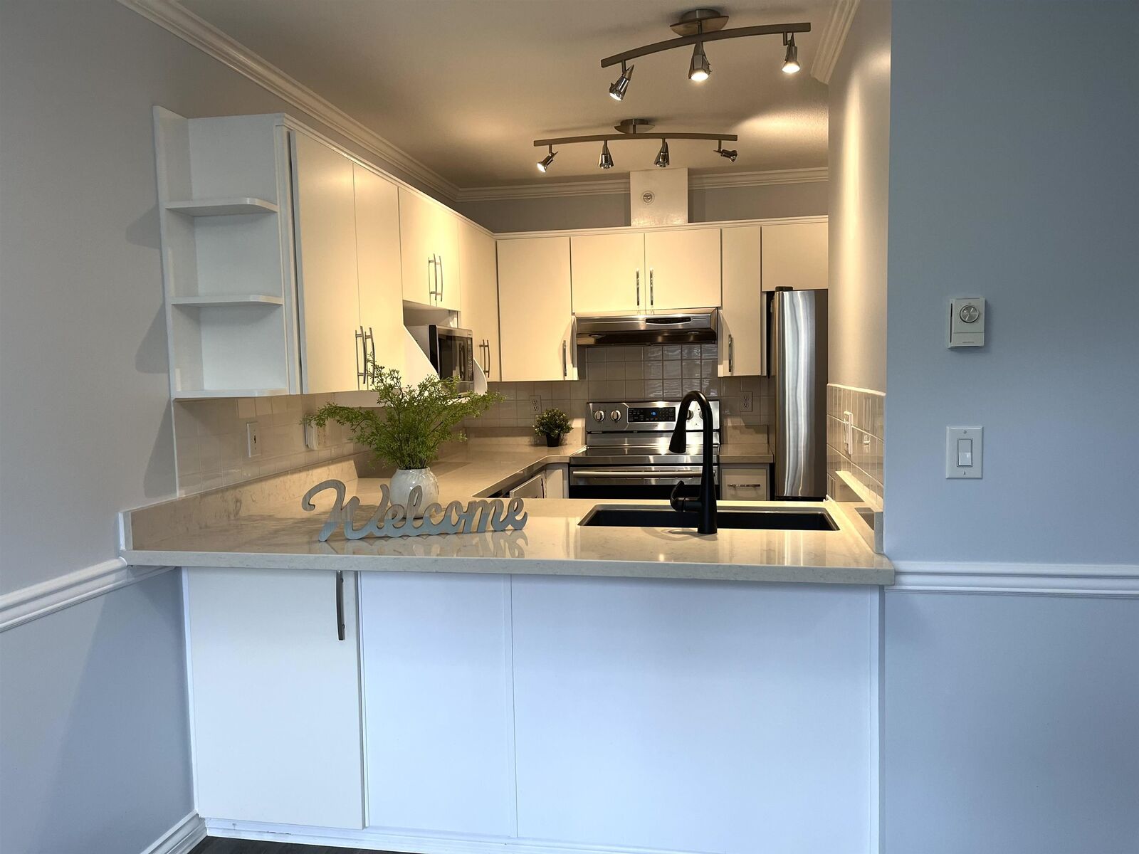 Property Photo:  19270 119 Avenue 17  BC V3Y 2J8 
