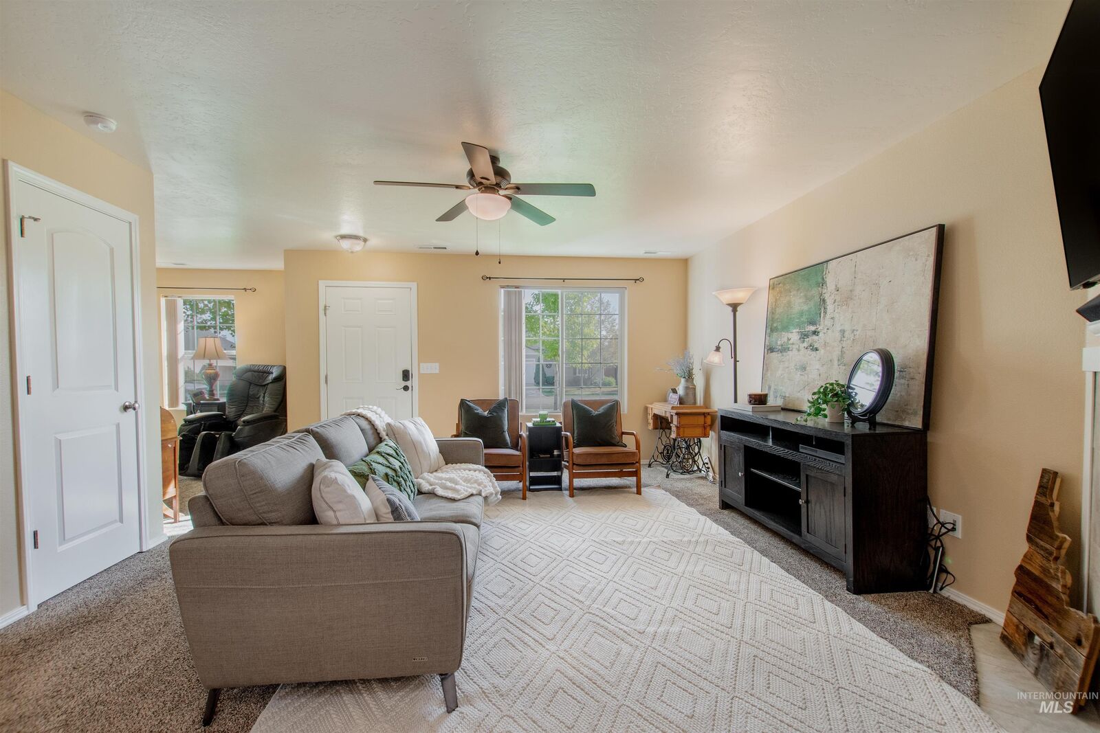 Property Photo: 4253 S Overhill Way ID 83642