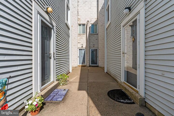 Property Photo:  3 Hillcroft Way  PA 18940 