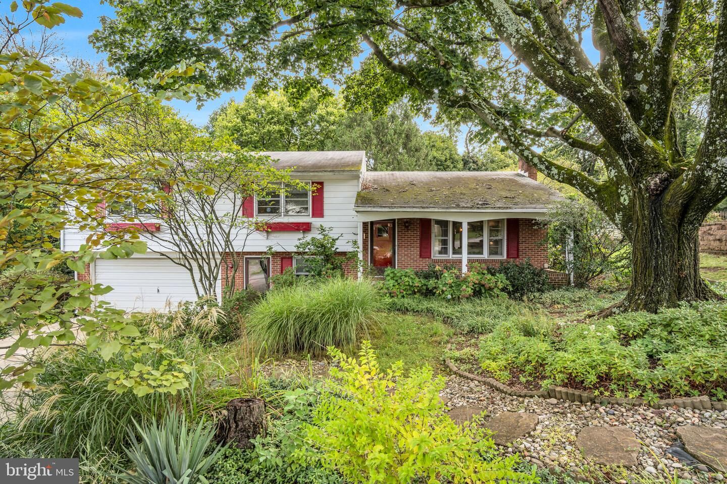 Property Photo: 1689 Randow Road PA 17403