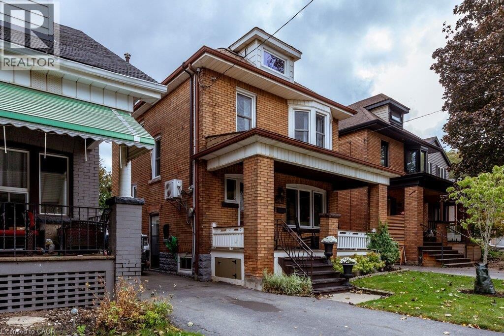Property Photo:  243 Grosvenor Avenue South  ON L8M 3L8 