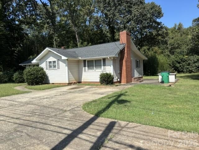 Property Photo:  7331 Mallard Creek Road  NC 28262 