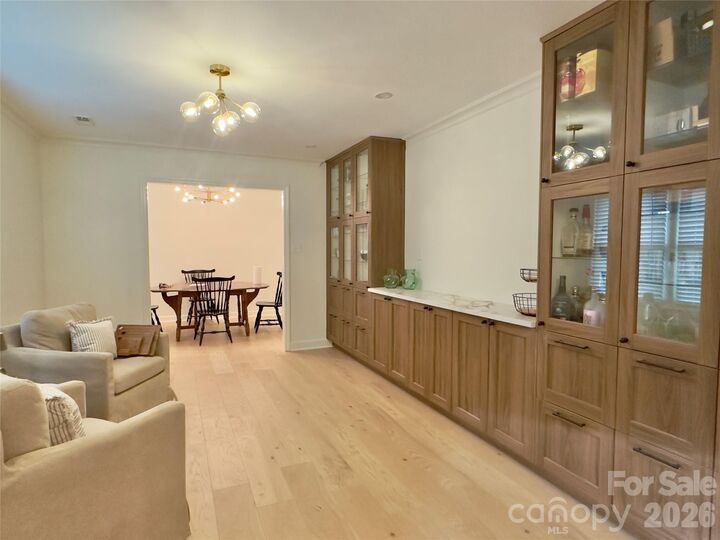 Property Photo:  1814 Summerhill Drive  NC 28212 