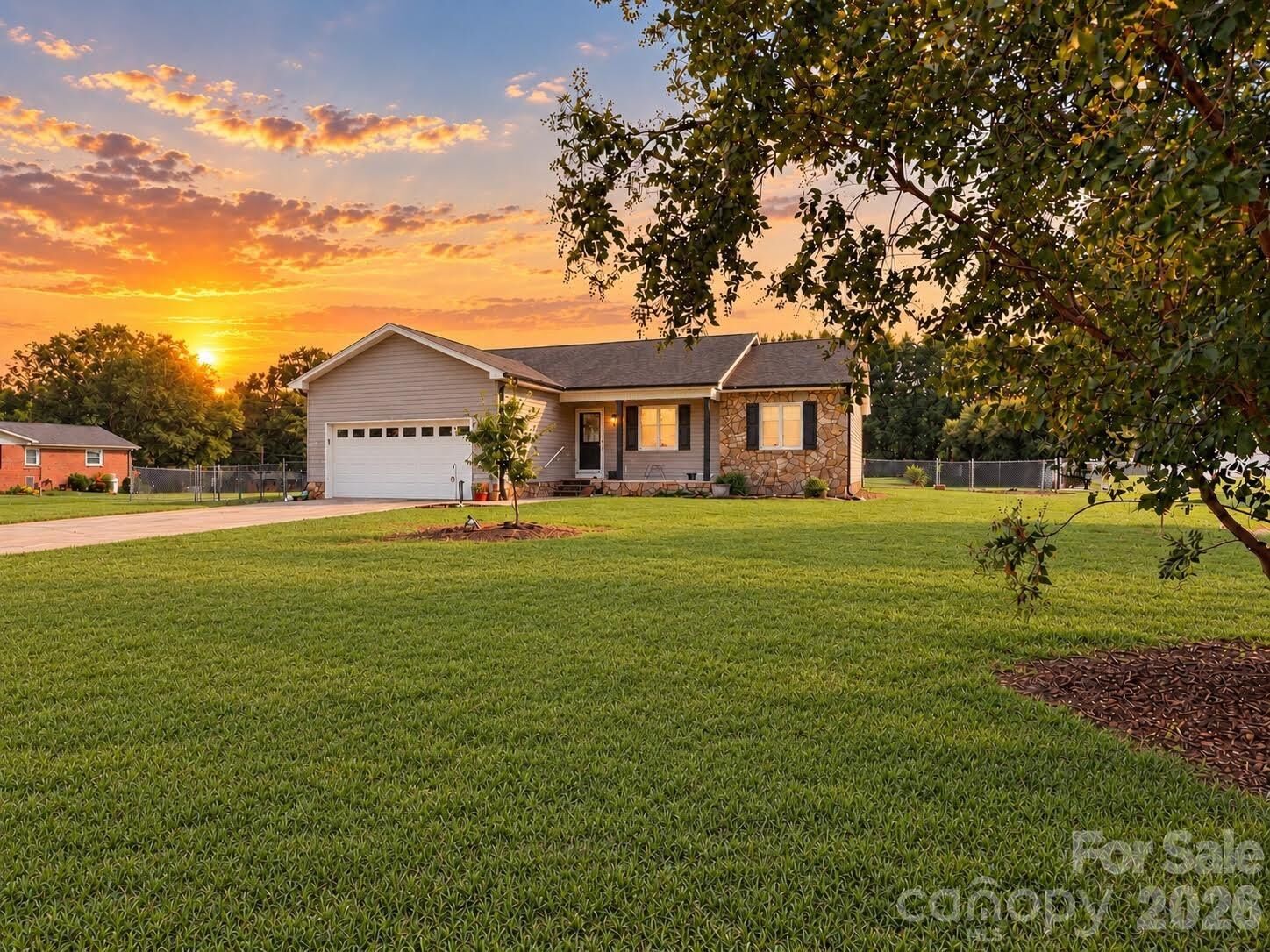 Property Photo: 1677 Allen Lane NC 28613