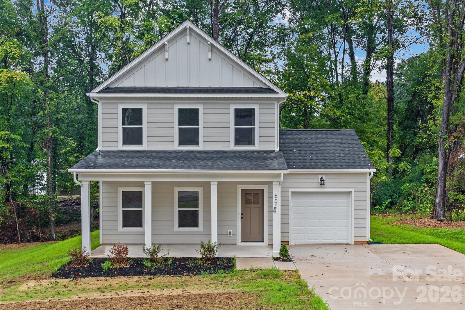 Property Photo:  600 W Lewis Street  NC 28034 